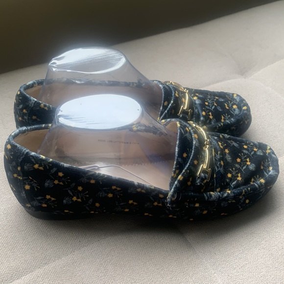 CAbi Carnaby Women's Blue Floral Velvet Loafer Shoe Size 9 Work Casual Career - Picture 7 of 16